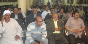 جانب من الحضور في الندوة 