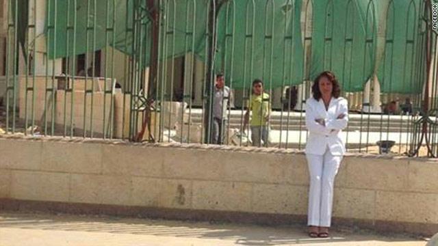 الوزيرة التونسية وصورتها في ميدان رابعه العدويه - أوراق عربية