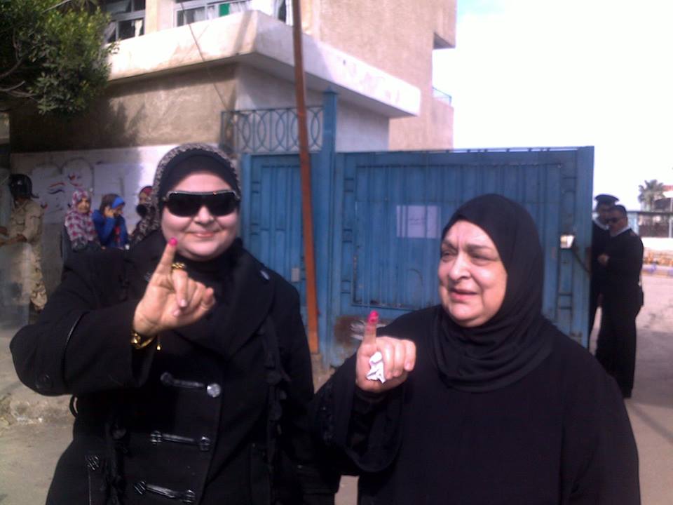 Photo of تنوع مظاهر المشاركة في الإستفتاء علي دستور 2014 بحي الزهور ببورسعيد