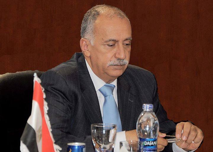 Photo of الشوادفي يلتقي بعدد من سائقي سيارات السرفيس بالمنصورة وطلخا ليستمع إلى مشكلاتهم و مطالبهم