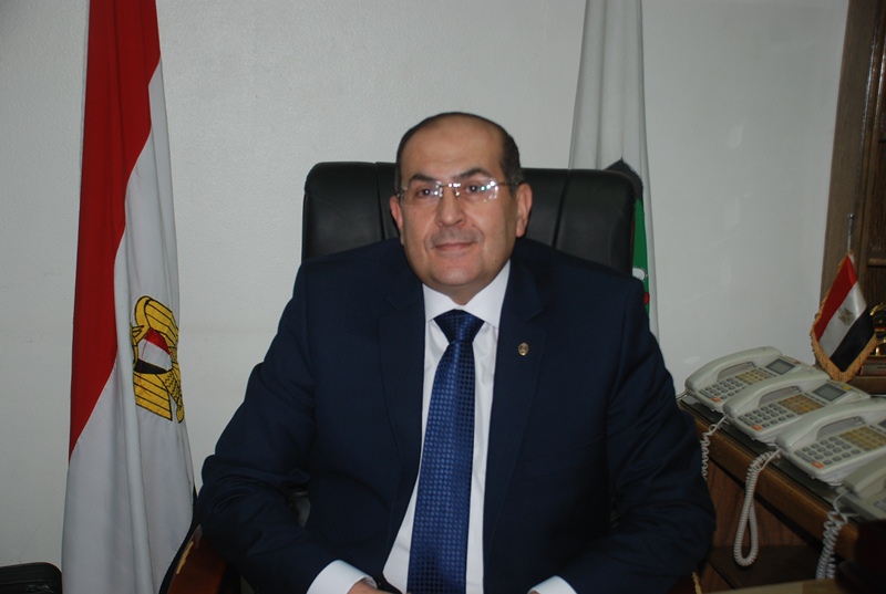 Photo of محافظ سوهاج يحيل 19 موظفًا للتحقيق بسبب الإهمال