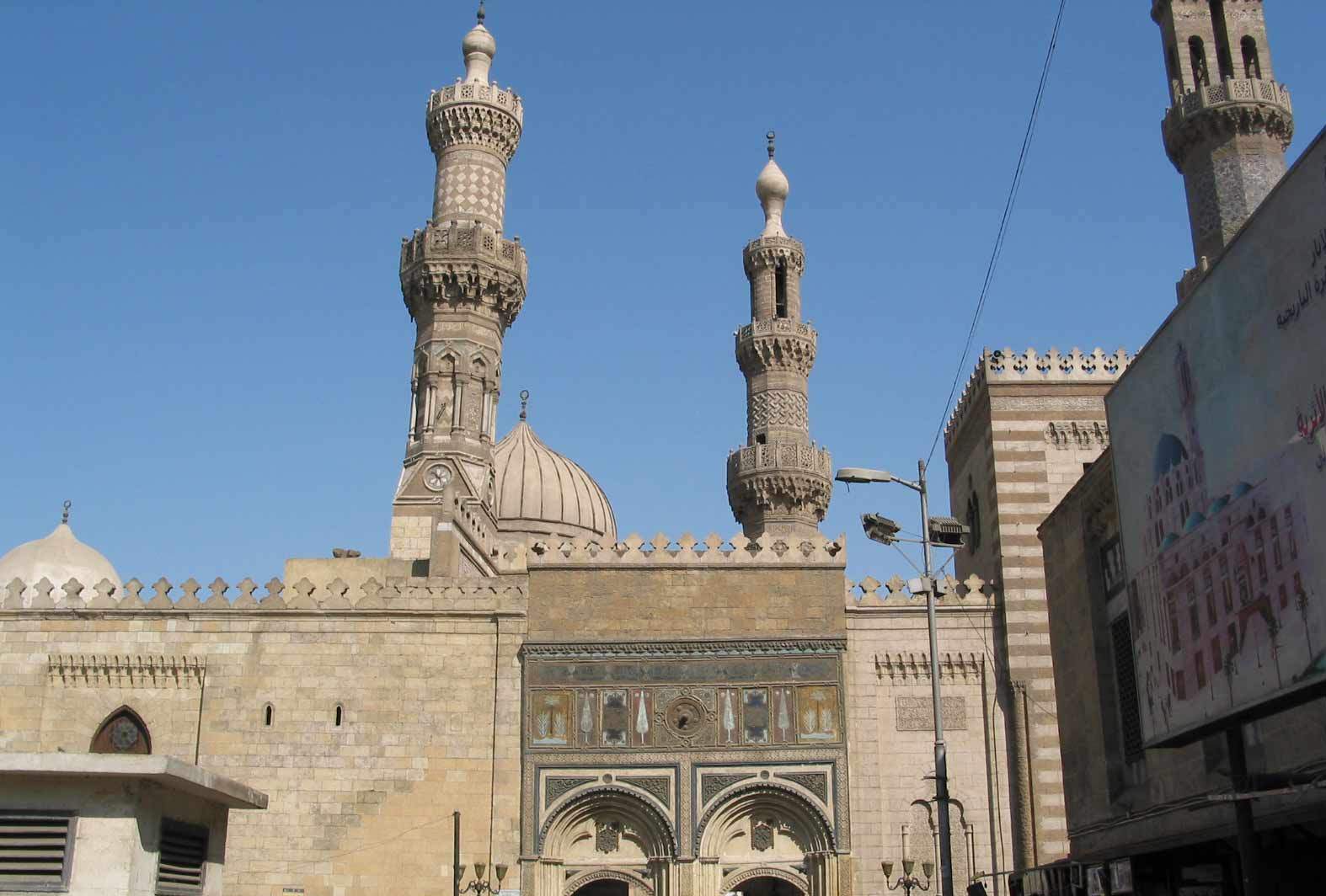 Photo of بعد بث رسوما مسيئة  من جديد عبر التلفزيون الهولاندي …الأزهر يدعو جموع المسلمين للتجاهل
