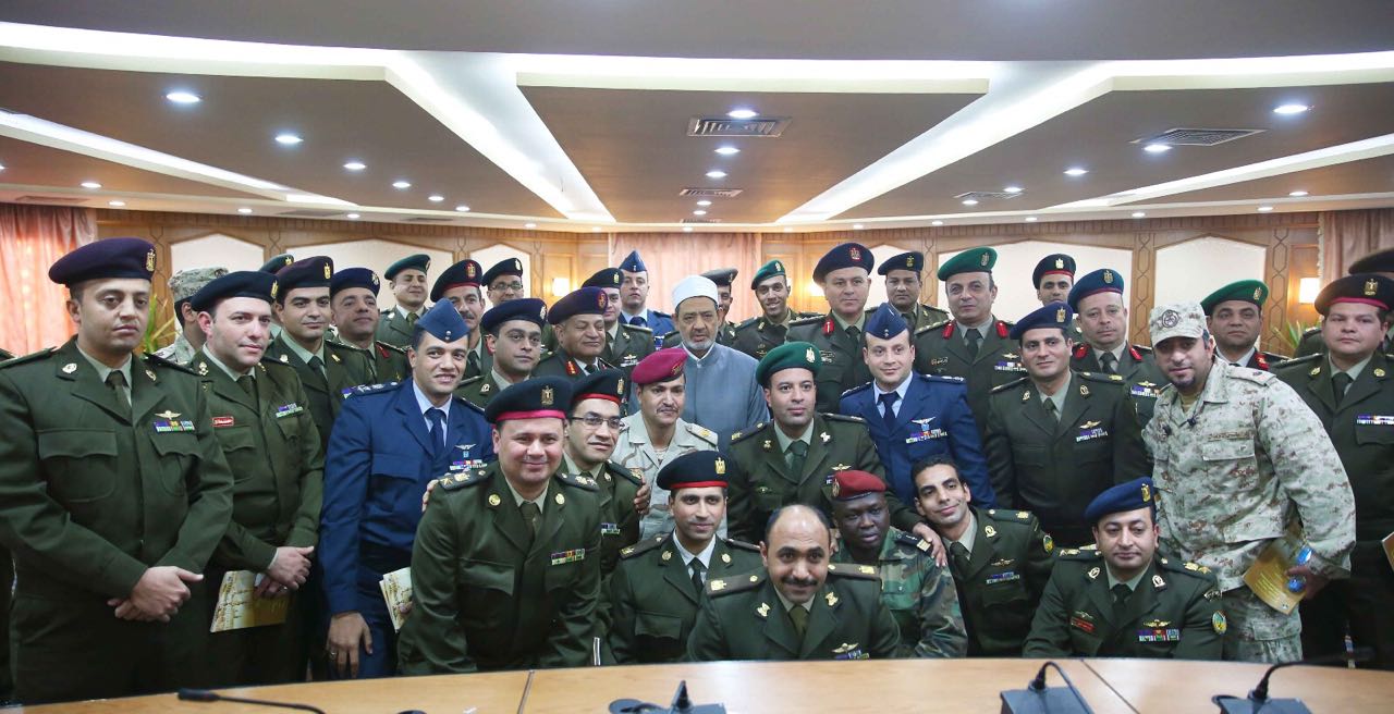 Photo of الطيب : سنصدر قرار بإنشاء أكاديمية الأزهر لتدريب الأئمة والوعاظ لتوصيل الخطاب الديني الصحيح للناس.