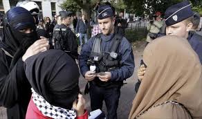 Photo of المحكمة الدستورية في المجر تبطل قرار  ” منع بناء المساجد وحظر الأذان وأرتداء النقاب”