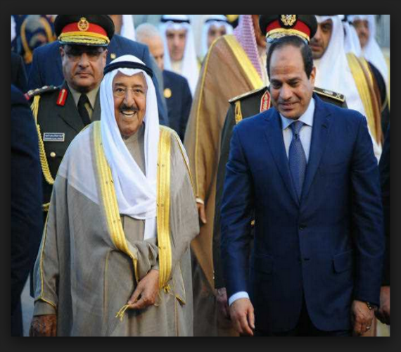 Photo of الشيخ صباح الأحمد يستقبل السيسي بالمطار