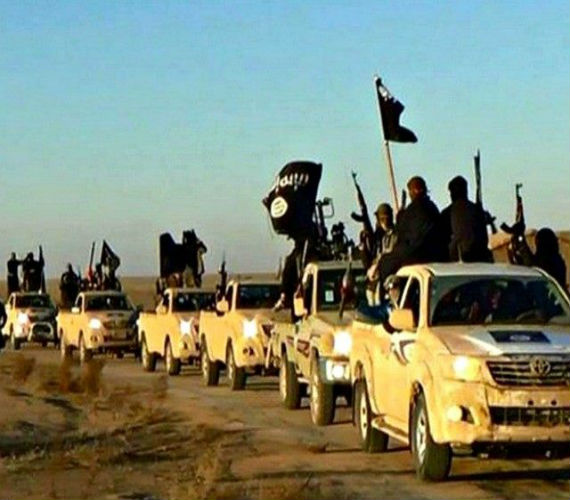 Photo of داعش تتبني  ” هجوم المنيا ” وتضيف مقاتلينا أحرقوا إحدى سيارات المسيحيين.