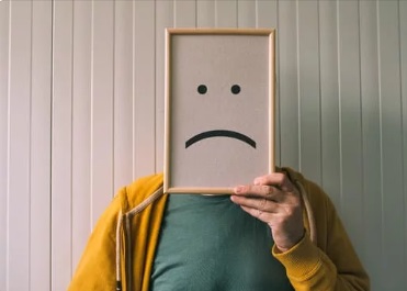 ابتلاءات القدر - أوراق عربية