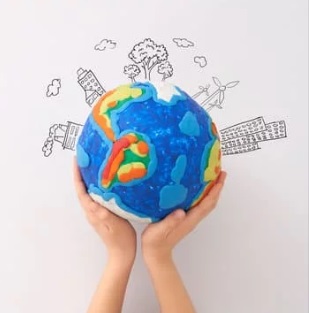 قبل نهاية العالم - أوراق عربية