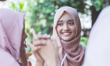 فتاه تبتسم ، أوراق عربية - قصائد عامية